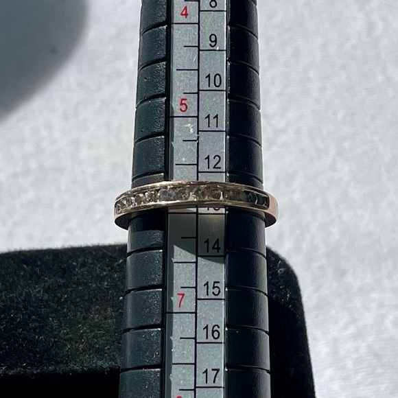 10K Gold and Diamond Ring - Picture 5 of 5